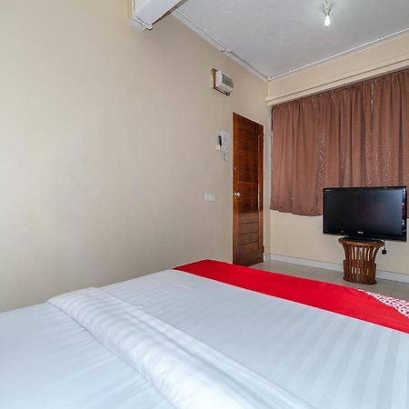 Oyo 89932 Dd Homestay Кота-Кінабалу Екстер'єр фото